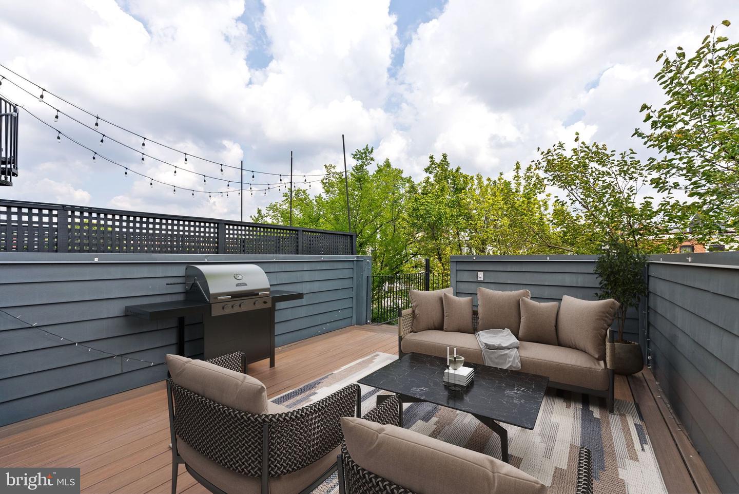 931 WESTMINSTER ST NW, WASHINGTON, District Of Columbia 20001, 7 Bedrooms Bedrooms, 7 Rooms Rooms,4 BathroomsBathrooms,Residential,For sale,931 WESTMINSTER ST NW,DCDC2218258 MLS # DCDC2218258