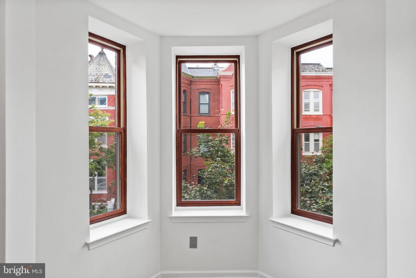 931 WESTMINSTER ST NW, WASHINGTON, District Of Columbia 20001, 7 Bedrooms Bedrooms, 7 Rooms Rooms,4 BathroomsBathrooms,Residential,For sale,931 WESTMINSTER ST NW,DCDC2218258 MLS # DCDC2218258