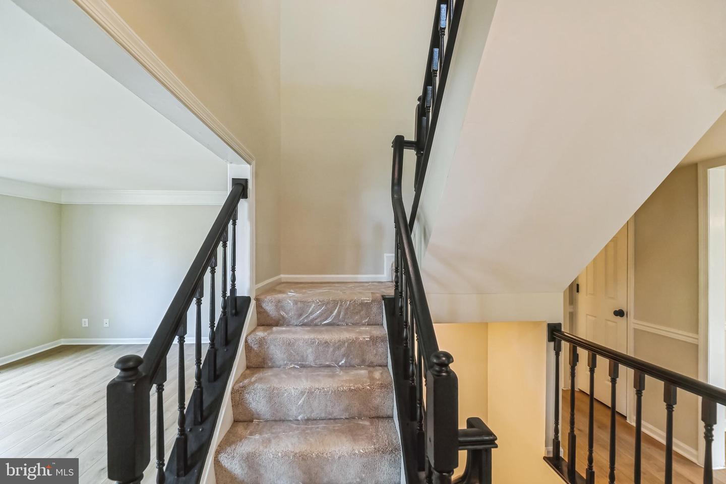 43866 LABURNUM SQ, ASHBURN, Virginia 20147, 2 Bedrooms Bedrooms, ,3 BathroomsBathrooms,Residential,For sale,43866 LABURNUM SQ,VALO2105946 MLS # VALO2105946