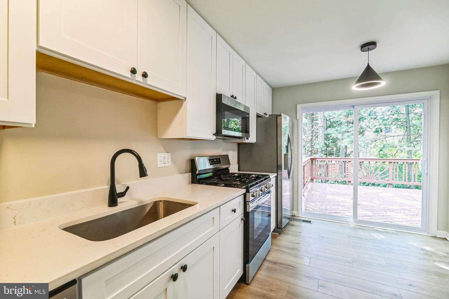 43866 LABURNUM SQ, ASHBURN, Virginia 20147, 2 Bedrooms Bedrooms, ,3 BathroomsBathrooms,Residential,For sale,43866 LABURNUM SQ,VALO2105946 MLS # VALO2105946