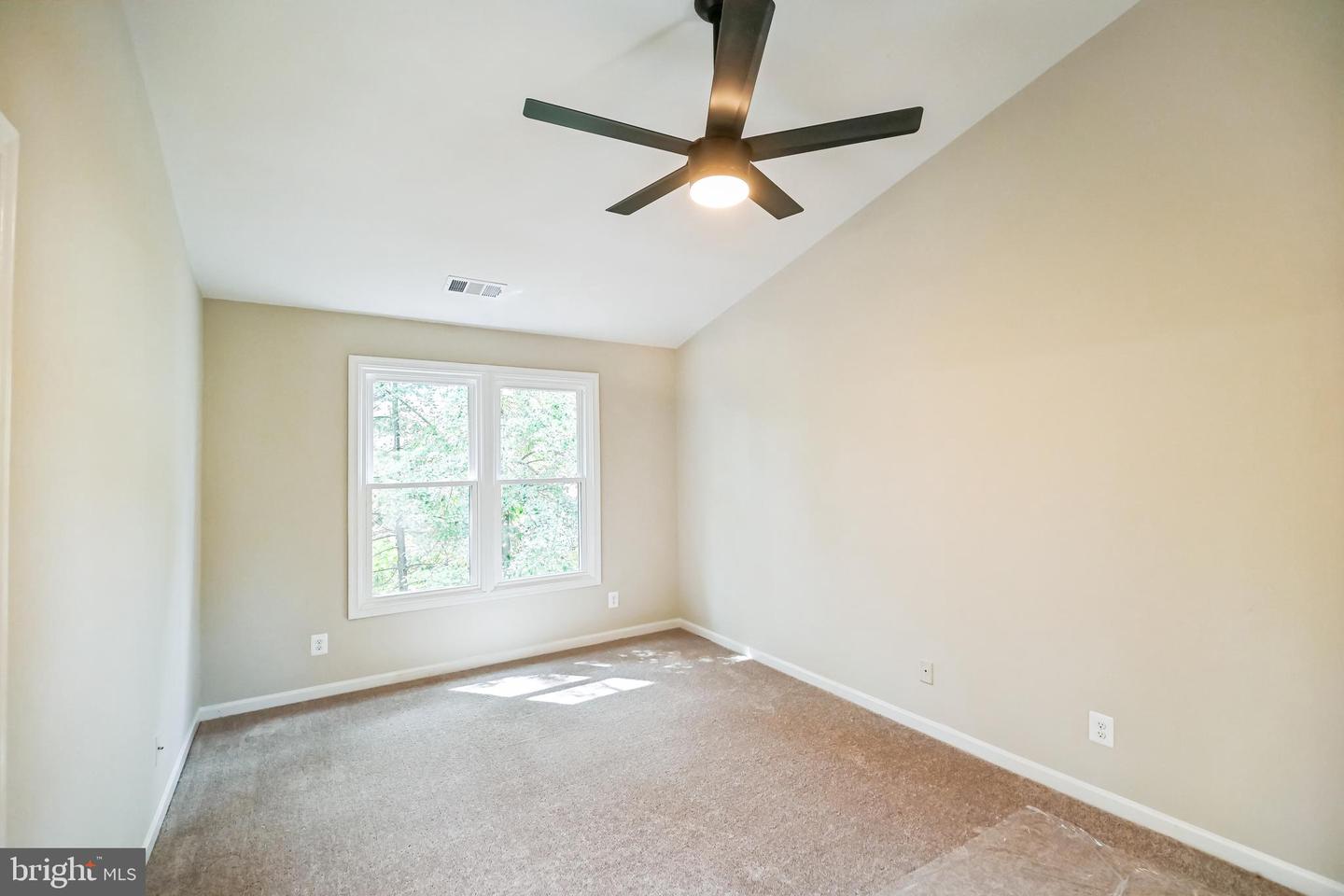 43866 LABURNUM SQ, ASHBURN, Virginia 20147, 2 Bedrooms Bedrooms, ,3 BathroomsBathrooms,Residential,For sale,43866 LABURNUM SQ,VALO2105946 MLS # VALO2105946