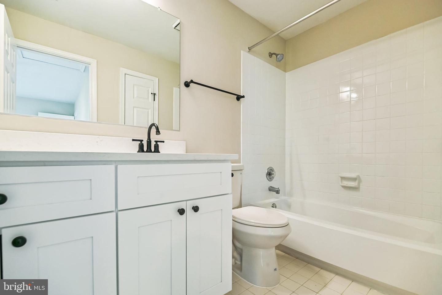 43866 LABURNUM SQ, ASHBURN, Virginia 20147, 2 Bedrooms Bedrooms, ,3 BathroomsBathrooms,Residential,For sale,43866 LABURNUM SQ,VALO2105946 MLS # VALO2105946