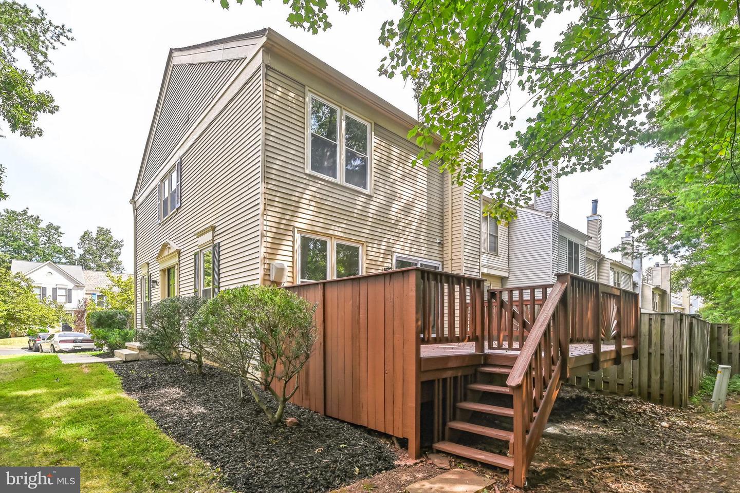 43866 LABURNUM SQ, ASHBURN, Virginia 20147, 2 Bedrooms Bedrooms, ,3 BathroomsBathrooms,Residential,For sale,43866 LABURNUM SQ,VALO2105946 MLS # VALO2105946