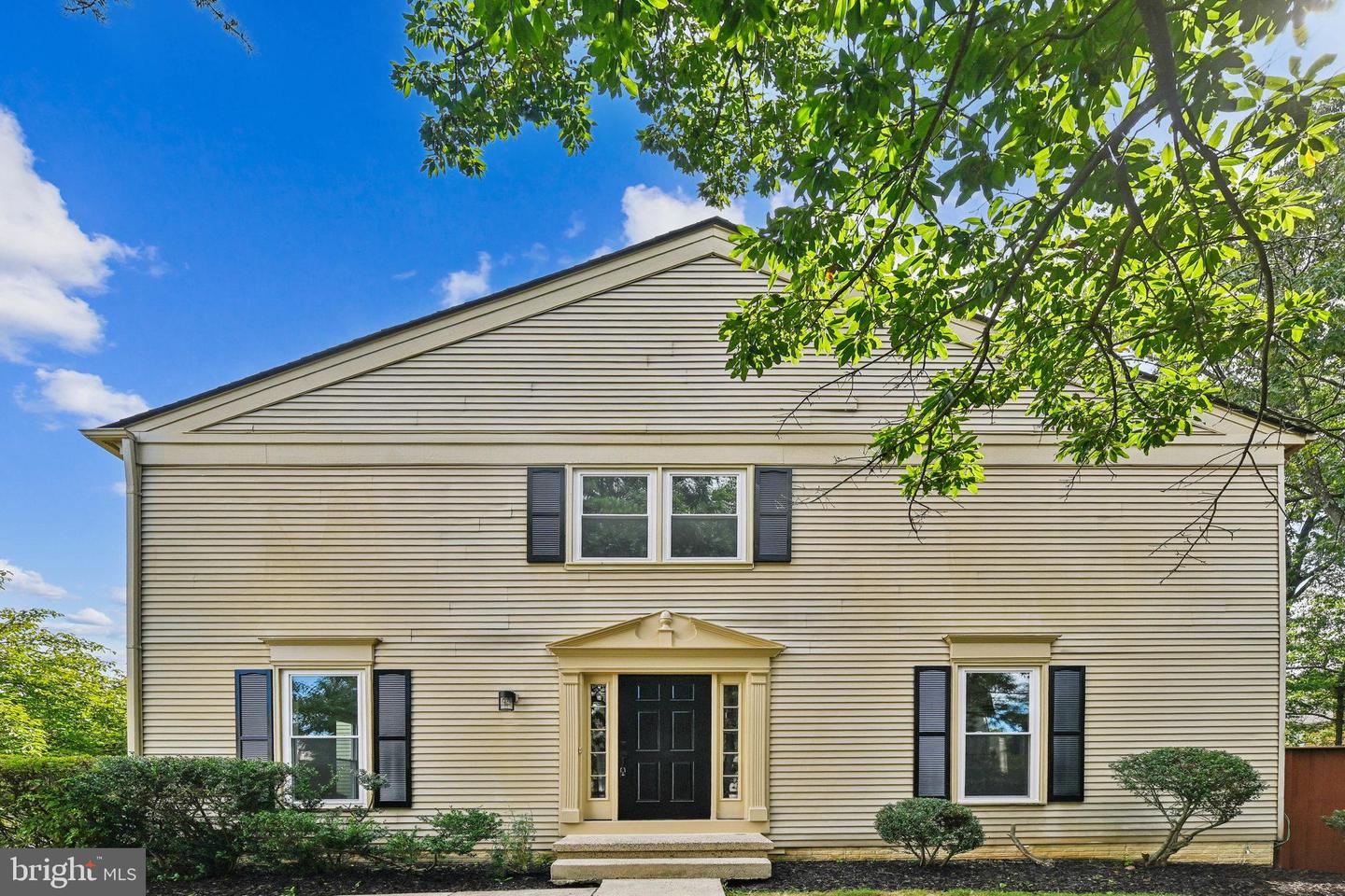 43866 LABURNUM SQ, ASHBURN, Virginia 20147, 2 Bedrooms Bedrooms, ,3 BathroomsBathrooms,Residential,For sale,43866 LABURNUM SQ,VALO2105946 MLS # VALO2105946