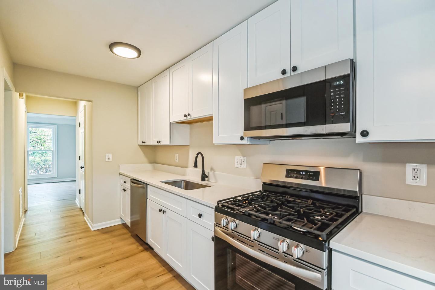 43866 LABURNUM SQ, ASHBURN, Virginia 20147, 2 Bedrooms Bedrooms, ,3 BathroomsBathrooms,Residential,For sale,43866 LABURNUM SQ,VALO2105946 MLS # VALO2105946