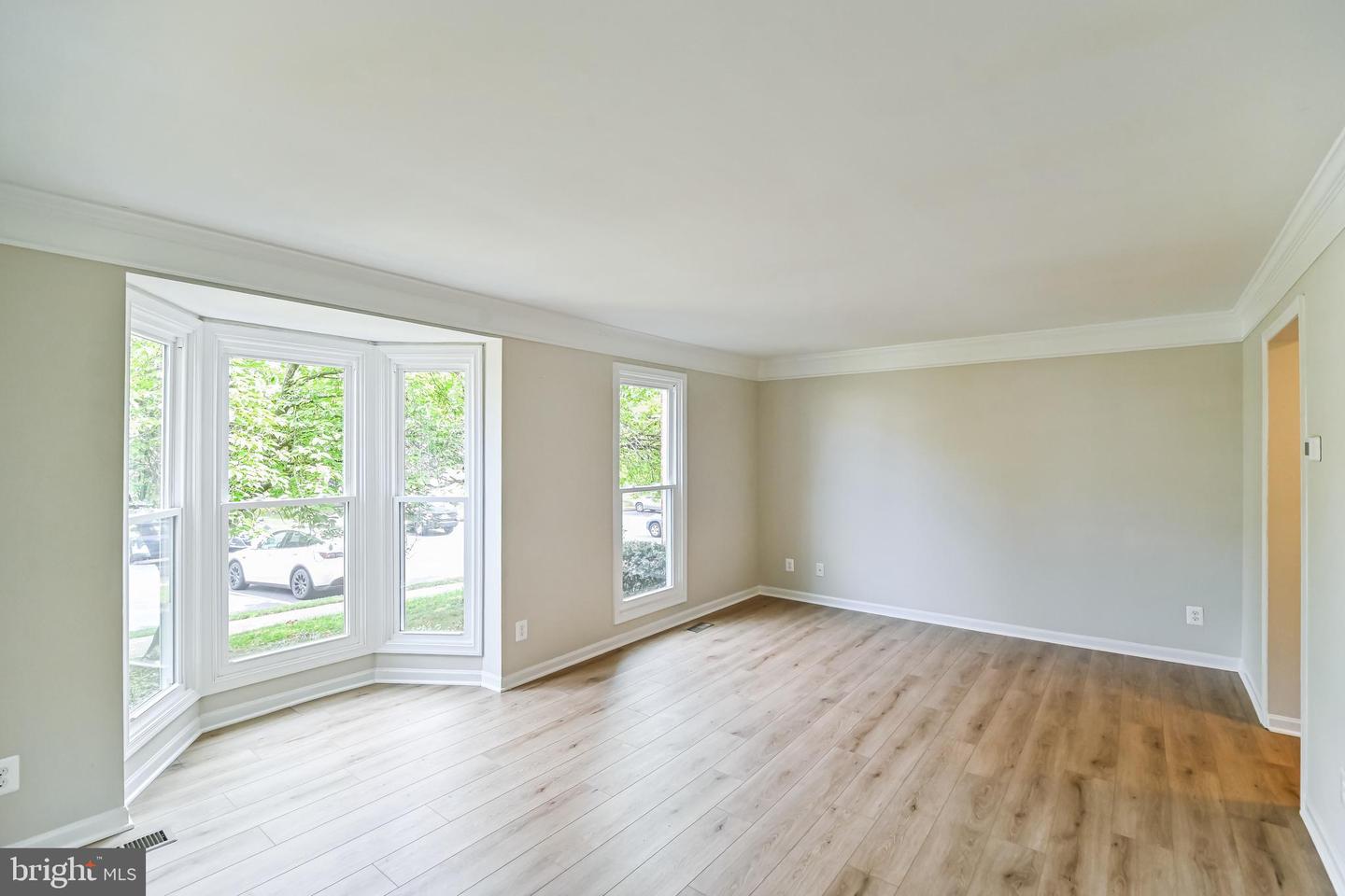 43866 LABURNUM SQ, ASHBURN, Virginia 20147, 2 Bedrooms Bedrooms, ,3 BathroomsBathrooms,Residential,For sale,43866 LABURNUM SQ,VALO2105946 MLS # VALO2105946