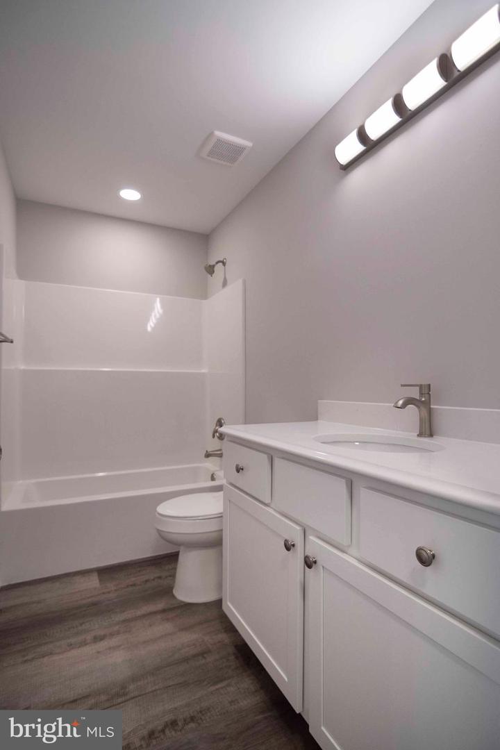37 DUCK ST W, FRONT ROYAL, Virginia 22630, 3 Bedrooms Bedrooms, ,3 BathroomsBathrooms,Residential,For sale,37 DUCK ST W,VAWR2012178 MLS # VAWR2012178