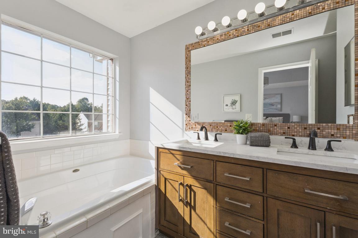 17388 CUSACK LN, DUMFRIES, Virginia 22026, 4 Bedrooms Bedrooms, ,3 BathroomsBathrooms,Residential,For sale,17388 CUSACK LN,VAPW2103072 MLS # VAPW2103072