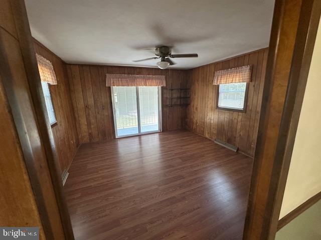307 DEACON RD, FREDERICKSBURG, Virginia 22405, 3 Bedrooms Bedrooms, ,2 BathroomsBathrooms,Residential,For sale,307 DEACON RD,VAST2042338 MLS # VAST2042338