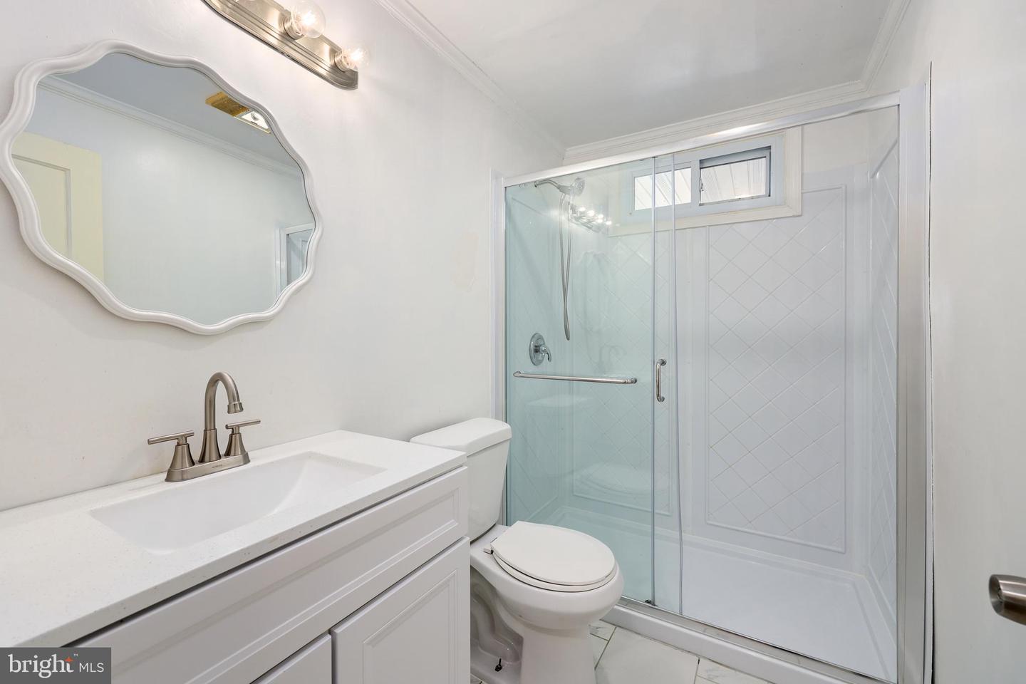 6830 CUSTIS PKWY, FALLS CHURCH, Virginia 22042, 5 Bedrooms Bedrooms, ,2 BathroomsBathrooms,Residential,For sale,6830 CUSTIS PKWY,VAFX2264548 MLS # VAFX2264548