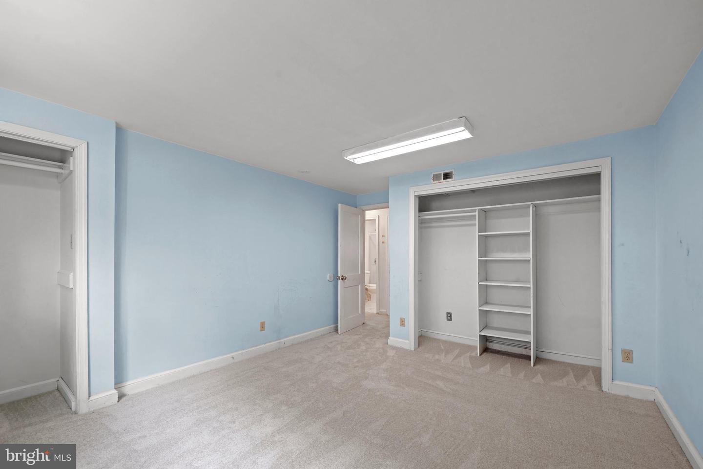 6830 CUSTIS PKWY, FALLS CHURCH, Virginia 22042, 5 Bedrooms Bedrooms, ,2 BathroomsBathrooms,Residential,For sale,6830 CUSTIS PKWY,VAFX2264548 MLS # VAFX2264548