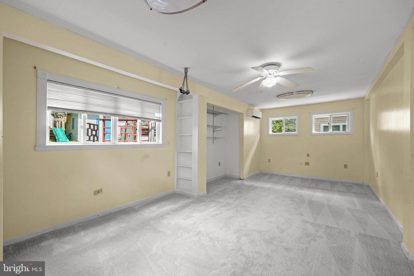 6830 CUSTIS PKWY, FALLS CHURCH, Virginia 22042, 5 Bedrooms Bedrooms, ,2 BathroomsBathrooms,Residential,For sale,6830 CUSTIS PKWY,VAFX2264548 MLS # VAFX2264548