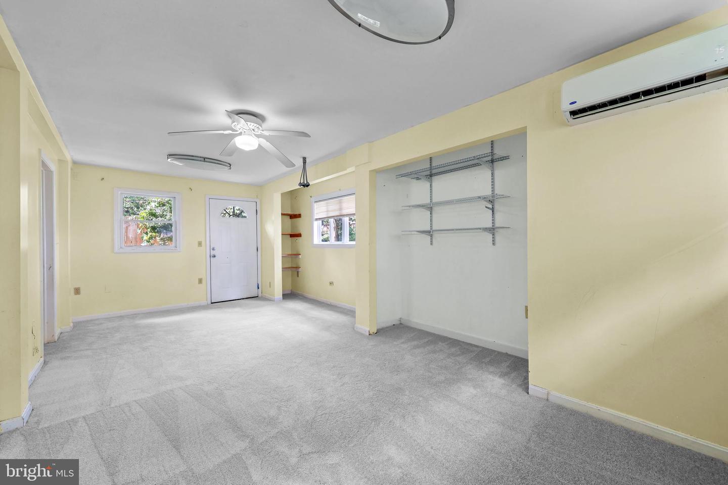 6830 CUSTIS PKWY, FALLS CHURCH, Virginia 22042, 5 Bedrooms Bedrooms, ,2 BathroomsBathrooms,Residential,For sale,6830 CUSTIS PKWY,VAFX2264548 MLS # VAFX2264548