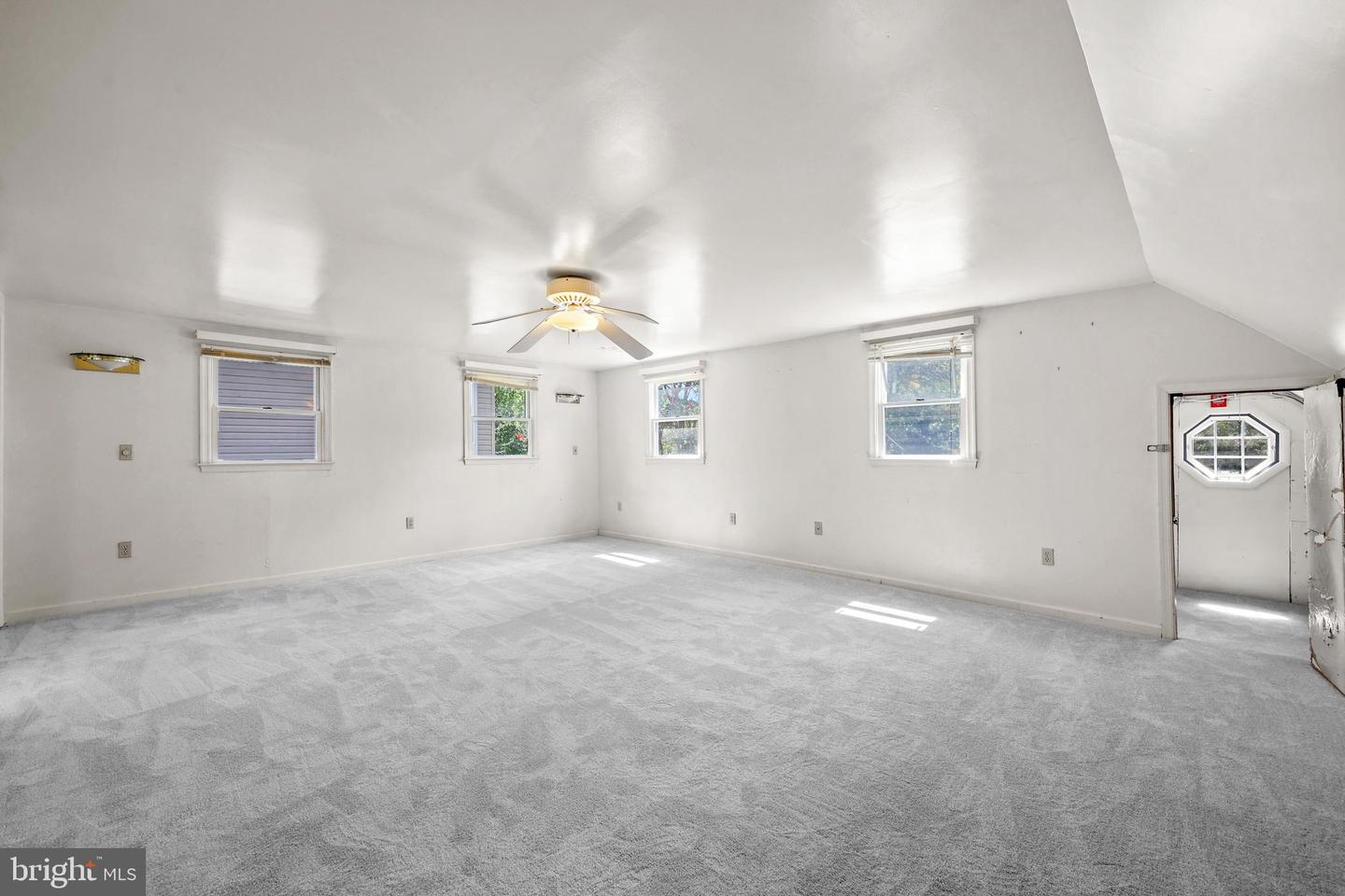6830 CUSTIS PKWY, FALLS CHURCH, Virginia 22042, 5 Bedrooms Bedrooms, ,2 BathroomsBathrooms,Residential,For sale,6830 CUSTIS PKWY,VAFX2264548 MLS # VAFX2264548
