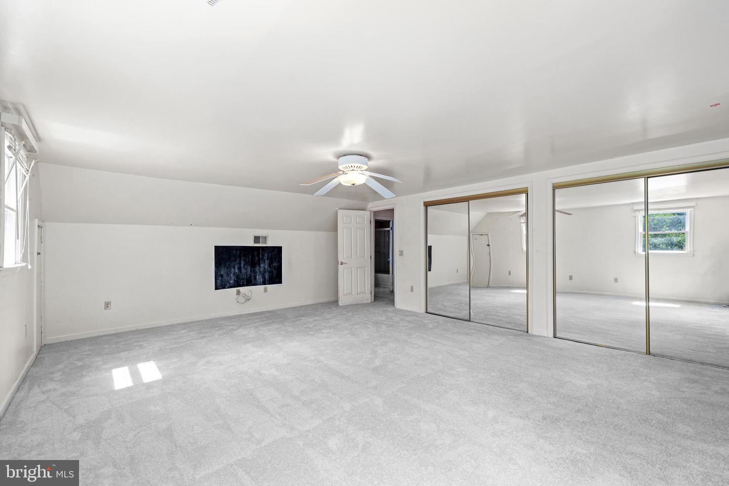 6830 CUSTIS PKWY, FALLS CHURCH, Virginia 22042, 5 Bedrooms Bedrooms, ,2 BathroomsBathrooms,Residential,For sale,6830 CUSTIS PKWY,VAFX2264548 MLS # VAFX2264548