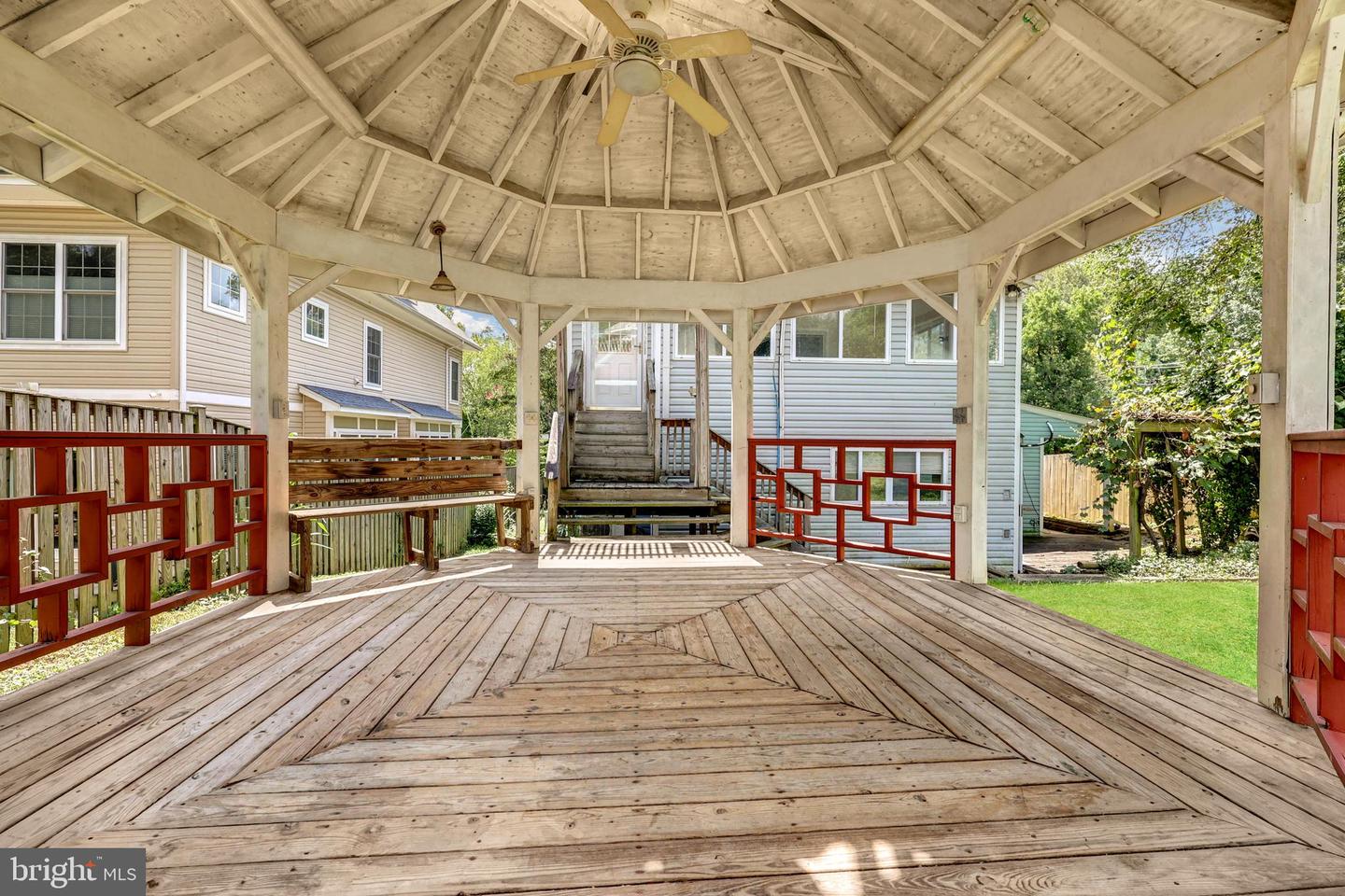 6830 CUSTIS PKWY, FALLS CHURCH, Virginia 22042, 5 Bedrooms Bedrooms, ,2 BathroomsBathrooms,Residential,For sale,6830 CUSTIS PKWY,VAFX2264548 MLS # VAFX2264548