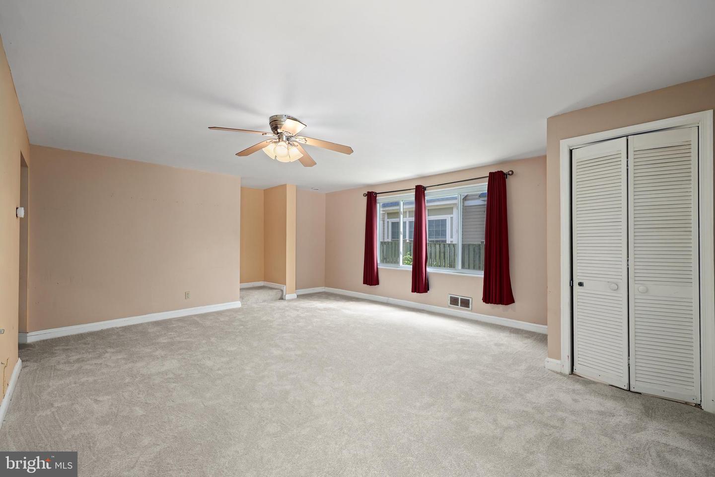 6830 CUSTIS PKWY, FALLS CHURCH, Virginia 22042, 5 Bedrooms Bedrooms, ,2 BathroomsBathrooms,Residential,For sale,6830 CUSTIS PKWY,VAFX2264548 MLS # VAFX2264548