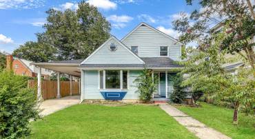 6830 CUSTIS PKWY, FALLS CHURCH, Virginia 22042, 5 Bedrooms Bedrooms, ,2 BathroomsBathrooms,Residential,For sale,6830 CUSTIS PKWY,VAFX2264548 MLS # VAFX2264548