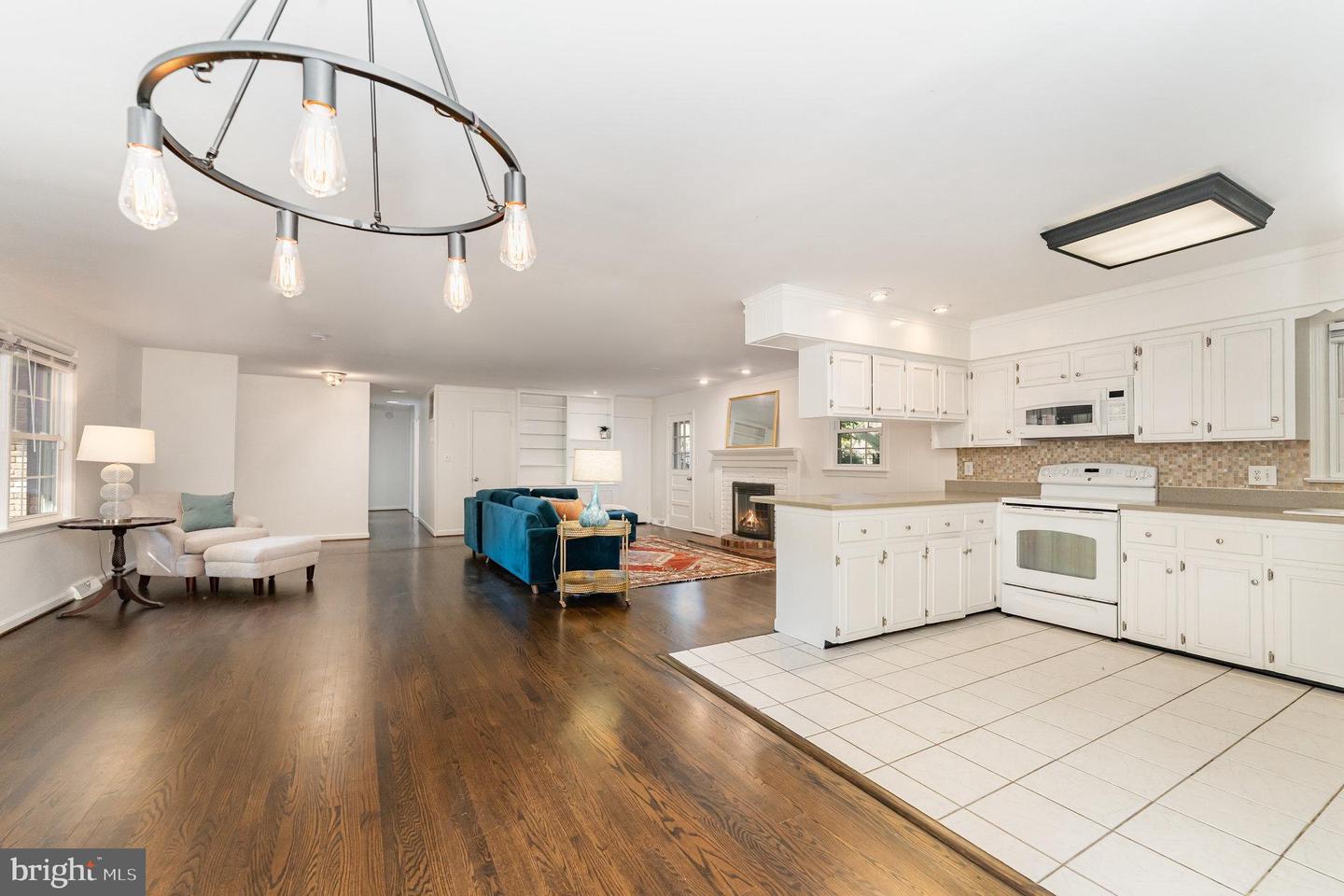 112 JAY RD, FREDERICKSBURG, Virginia 22405, 3 Bedrooms Bedrooms, 7 Rooms Rooms,2 BathroomsBathrooms,Residential,For sale,112 JAY RD,VAST2042348 MLS # VAST2042348