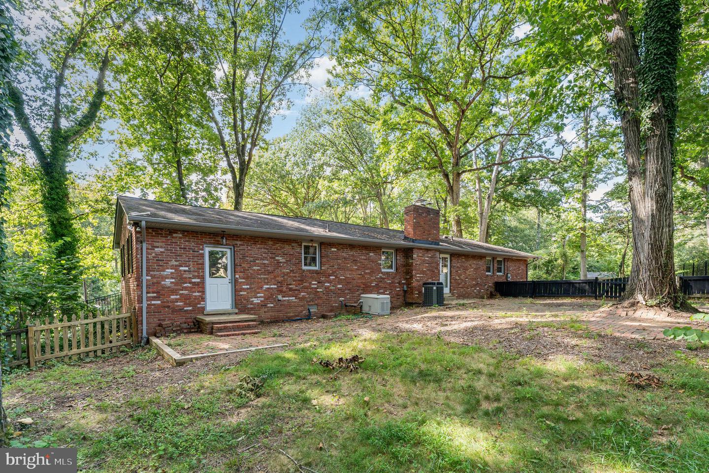 112 JAY RD, FREDERICKSBURG, Virginia 22405, 3 Bedrooms Bedrooms, 7 Rooms Rooms,2 BathroomsBathrooms,Residential,For sale,112 JAY RD,VAST2042348 MLS # VAST2042348