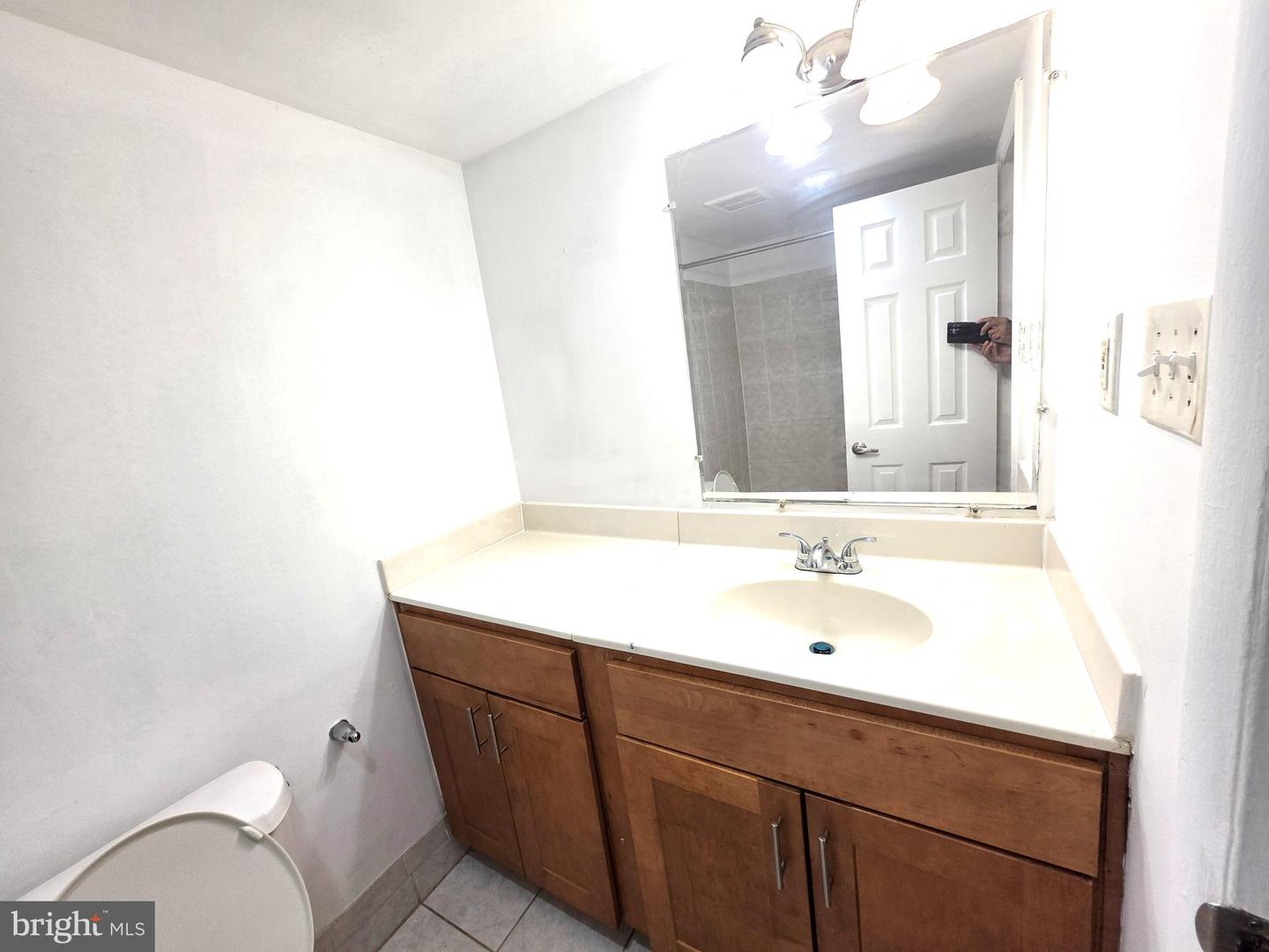 3376 WOODBURN RD #32, ANNANDALE, Virginia 22003, 2 Bedrooms Bedrooms, ,1 BathroomBathrooms,Residential,For sale,3376 WOODBURN RD #32,VAFX2264554 MLS # VAFX2264554