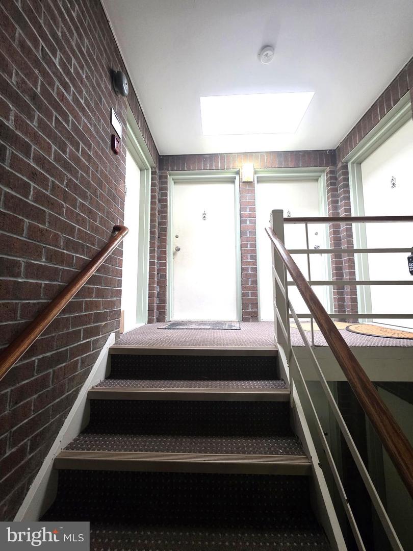3376 WOODBURN RD #32, ANNANDALE, Virginia 22003, 2 Bedrooms Bedrooms, ,1 BathroomBathrooms,Residential,For sale,3376 WOODBURN RD #32,VAFX2264554 MLS # VAFX2264554