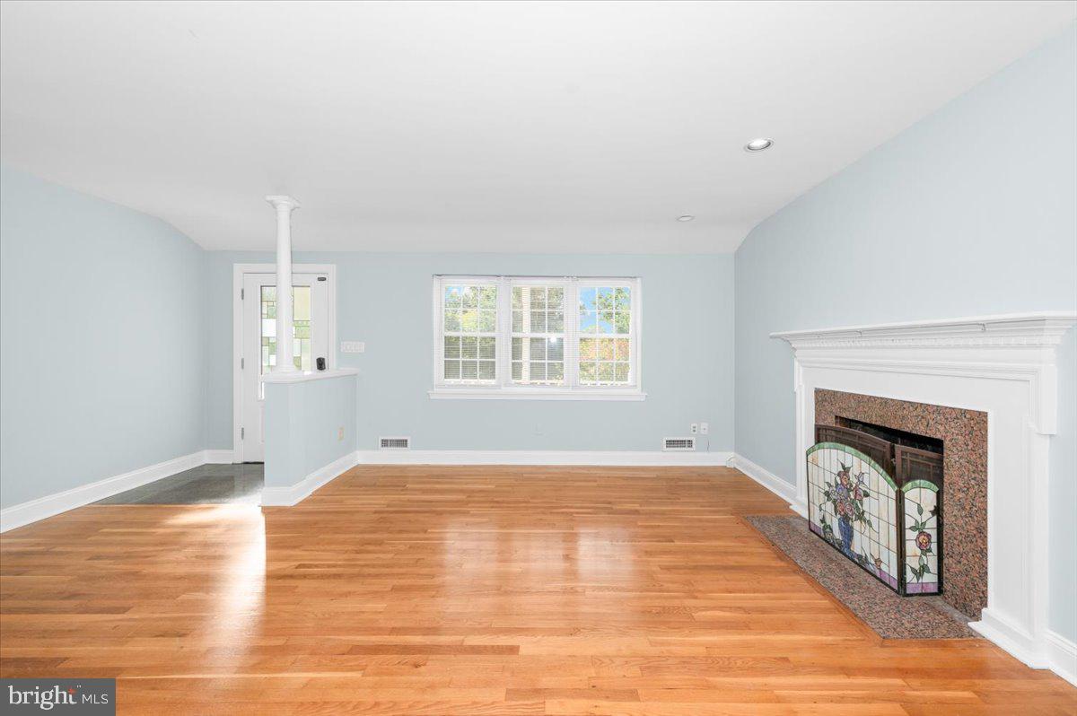 3911 BRENDA LN, ANNANDALE, Virginia 22003, 4 Bedrooms Bedrooms, ,2 BathroomsBathrooms,Residential,For sale,3911 BRENDA LN,VAFX2264556 MLS # VAFX2264556