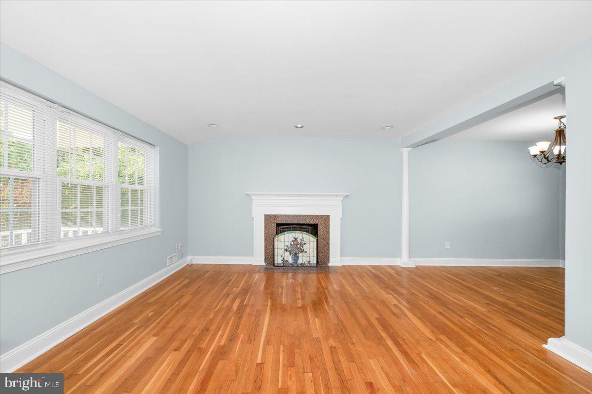 3911 BRENDA LN, ANNANDALE, Virginia 22003, 4 Bedrooms Bedrooms, ,2 BathroomsBathrooms,Residential,For sale,3911 BRENDA LN,VAFX2264556 MLS # VAFX2264556