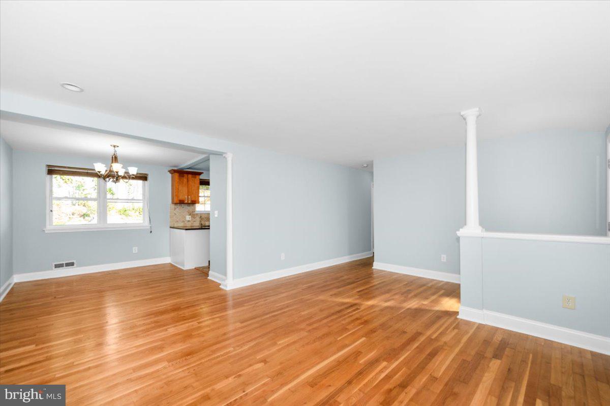 3911 BRENDA LN, ANNANDALE, Virginia 22003, 4 Bedrooms Bedrooms, ,2 BathroomsBathrooms,Residential,For sale,3911 BRENDA LN,VAFX2264556 MLS # VAFX2264556
