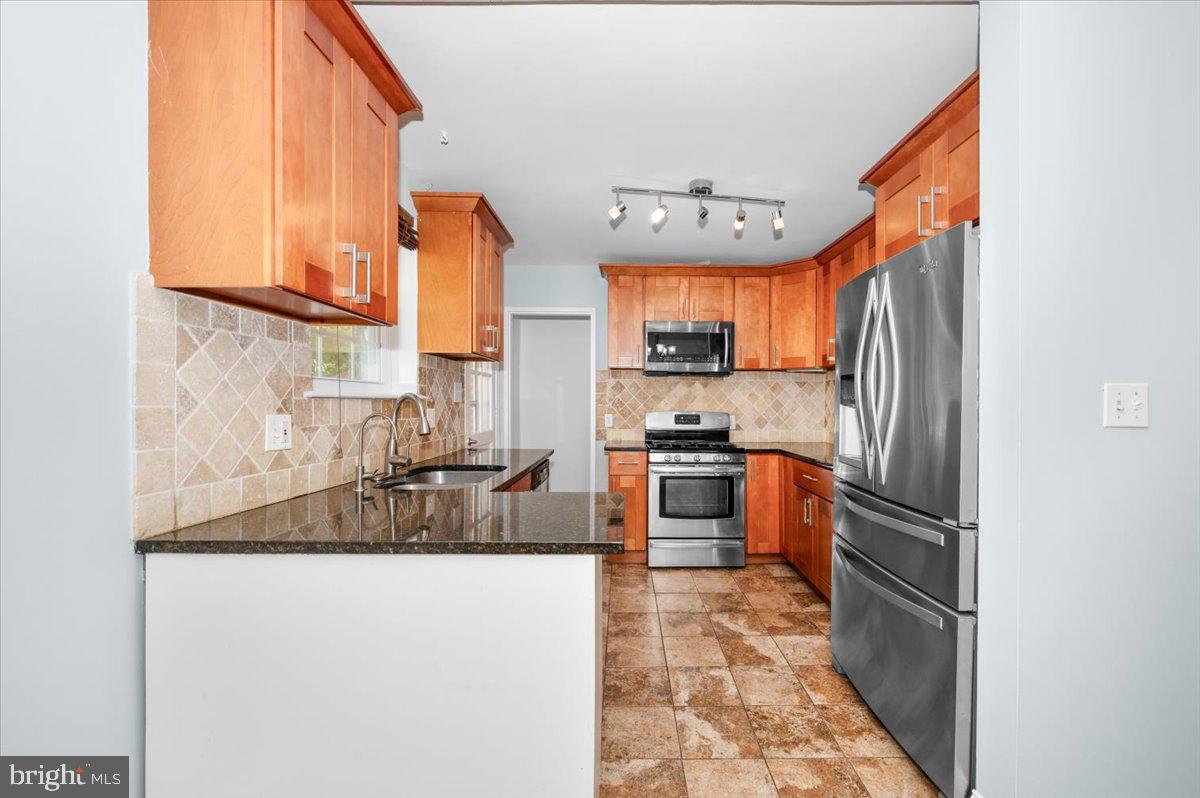 3911 BRENDA LN, ANNANDALE, Virginia 22003, 4 Bedrooms Bedrooms, ,2 BathroomsBathrooms,Residential,For sale,3911 BRENDA LN,VAFX2264556 MLS # VAFX2264556