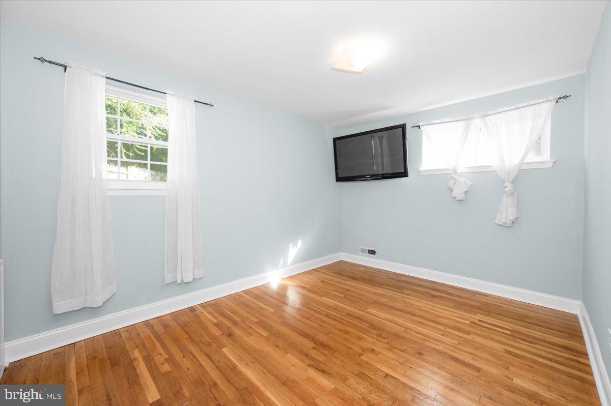 3911 BRENDA LN, ANNANDALE, Virginia 22003, 4 Bedrooms Bedrooms, ,2 BathroomsBathrooms,Residential,For sale,3911 BRENDA LN,VAFX2264556 MLS # VAFX2264556