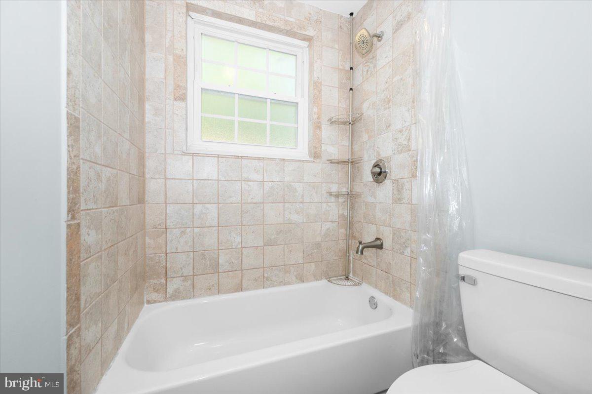 3911 BRENDA LN, ANNANDALE, Virginia 22003, 4 Bedrooms Bedrooms, ,2 BathroomsBathrooms,Residential,For sale,3911 BRENDA LN,VAFX2264556 MLS # VAFX2264556