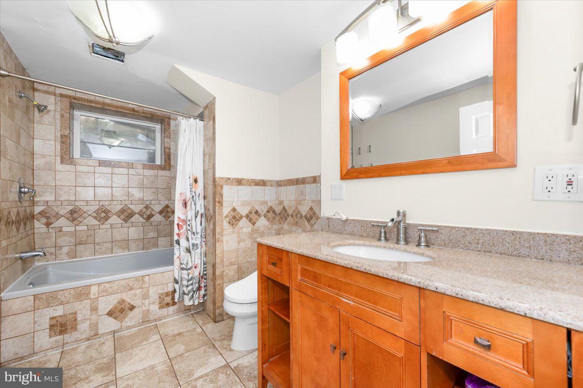 3911 BRENDA LN, ANNANDALE, Virginia 22003, 4 Bedrooms Bedrooms, ,2 BathroomsBathrooms,Residential,For sale,3911 BRENDA LN,VAFX2264556 MLS # VAFX2264556