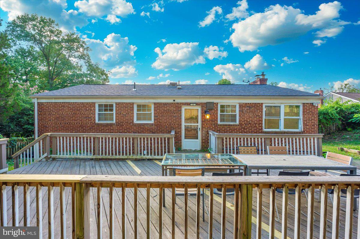 3911 BRENDA LN, ANNANDALE, Virginia 22003, 4 Bedrooms Bedrooms, ,2 BathroomsBathrooms,Residential,For sale,3911 BRENDA LN,VAFX2264556 MLS # VAFX2264556