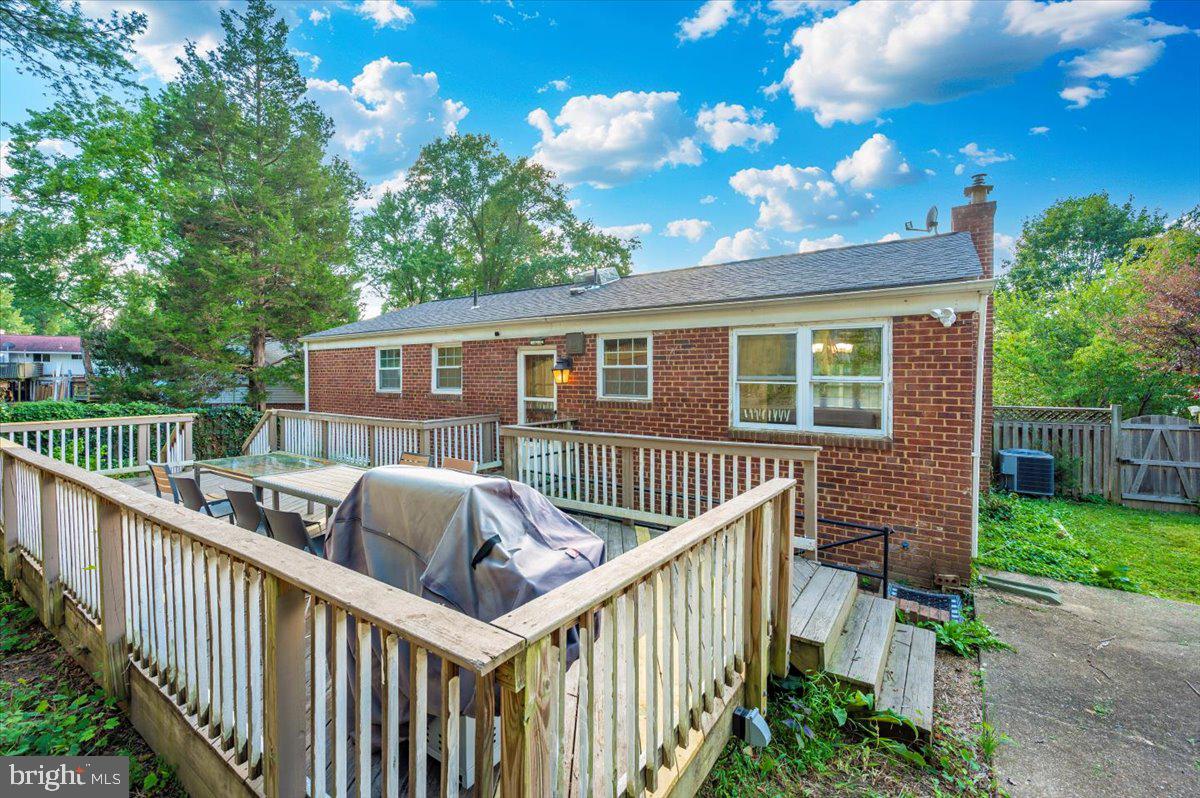 3911 BRENDA LN, ANNANDALE, Virginia 22003, 4 Bedrooms Bedrooms, ,2 BathroomsBathrooms,Residential,For sale,3911 BRENDA LN,VAFX2264556 MLS # VAFX2264556