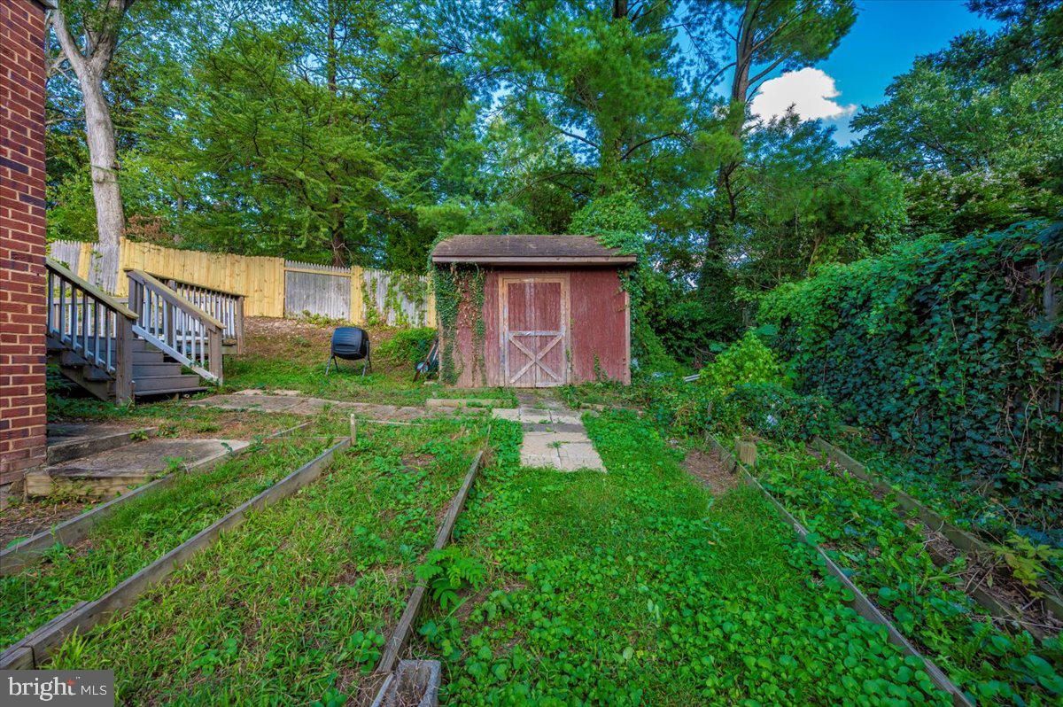 3911 BRENDA LN, ANNANDALE, Virginia 22003, 4 Bedrooms Bedrooms, ,2 BathroomsBathrooms,Residential,For sale,3911 BRENDA LN,VAFX2264556 MLS # VAFX2264556