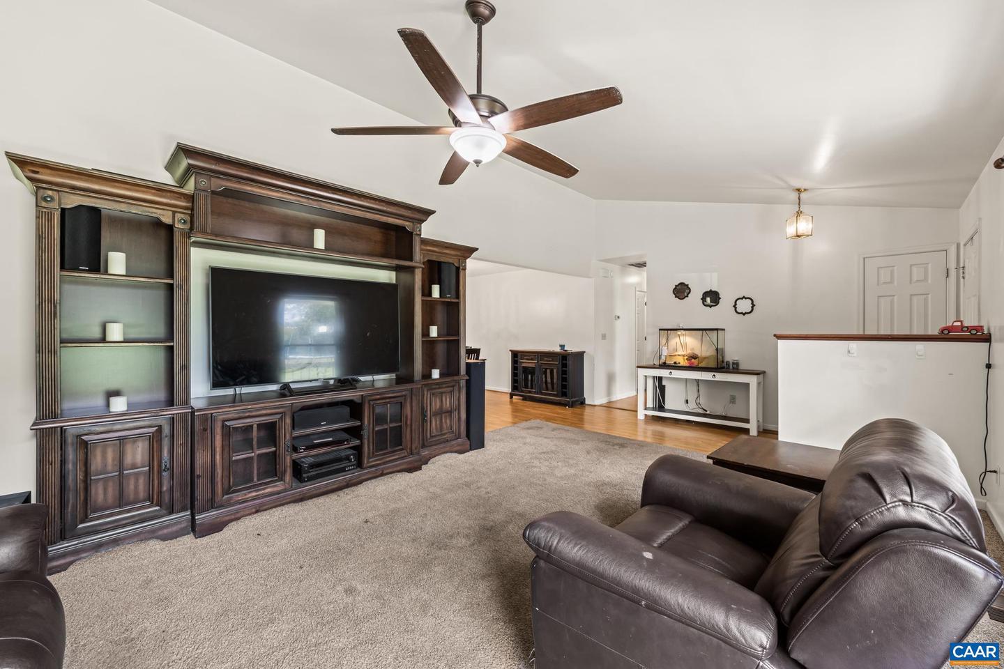 858 JAMES RIVER RD, SCOTTSVILLE, Virginia 24590, 3 Bedrooms Bedrooms, ,2 BathroomsBathrooms,Residential,For sale,858 JAMES RIVER RD,668500 MLS # 668500