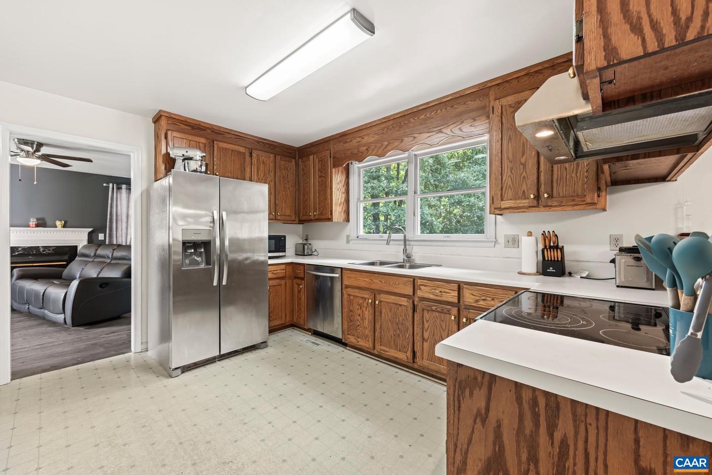 858 JAMES RIVER RD, SCOTTSVILLE, Virginia 24590, 3 Bedrooms Bedrooms, ,2 BathroomsBathrooms,Residential,For sale,858 JAMES RIVER RD,668500 MLS # 668500