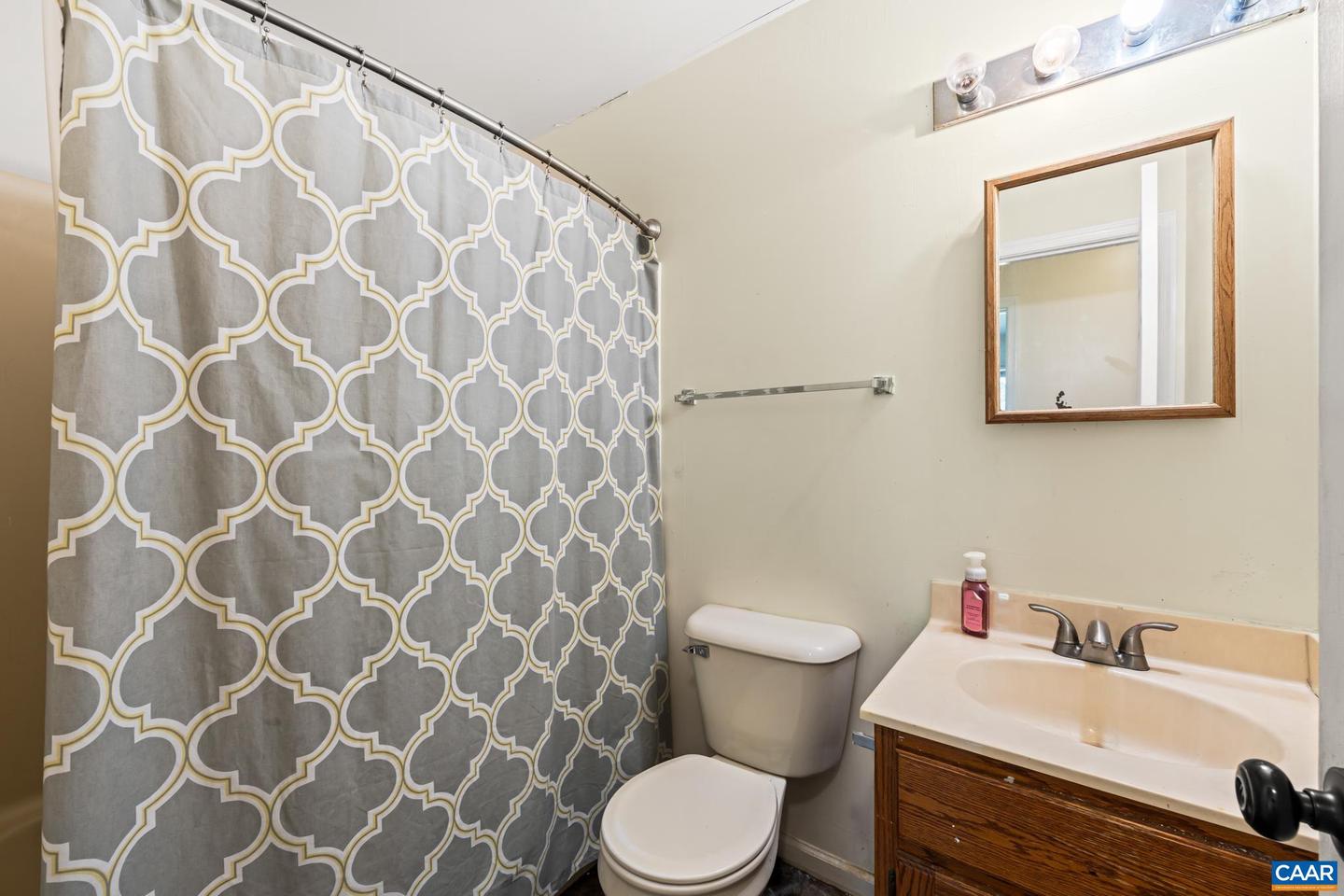858 JAMES RIVER RD, SCOTTSVILLE, Virginia 24590, 3 Bedrooms Bedrooms, ,2 BathroomsBathrooms,Residential,For sale,858 JAMES RIVER RD,668500 MLS # 668500