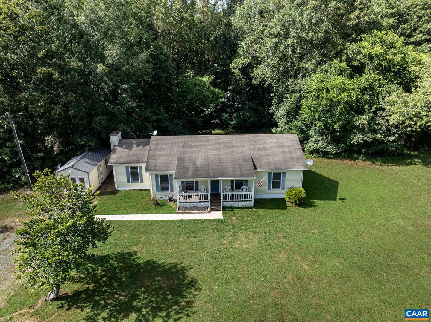 858 JAMES RIVER RD, SCOTTSVILLE, Virginia 24590, 3 Bedrooms Bedrooms, ,2 BathroomsBathrooms,Residential,For sale,858 JAMES RIVER RD,668500 MLS # 668500