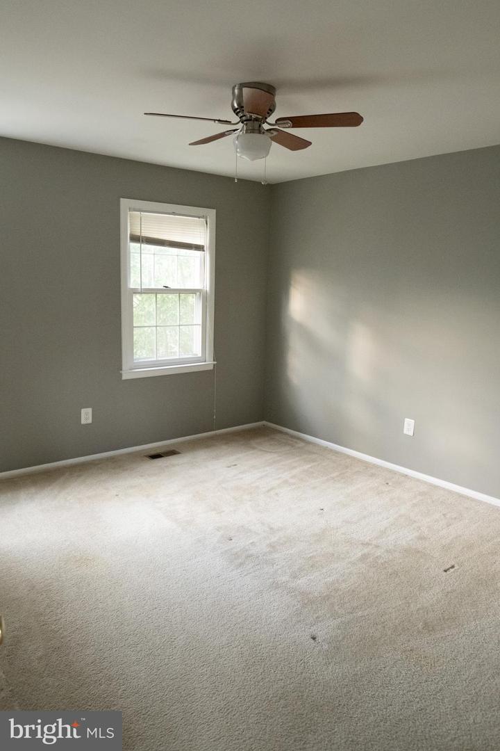901 HOLBORN CT, STERLING, Virginia 20164, 3 Bedrooms Bedrooms, ,1 BathroomBathrooms,Residential,For sale,901 HOLBORN CT,VALO2104246 MLS # VALO2104246