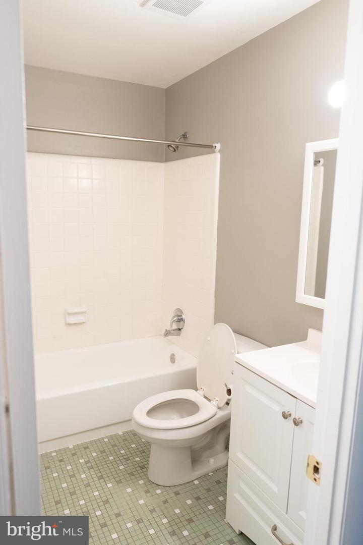 901 HOLBORN CT, STERLING, Virginia 20164, 3 Bedrooms Bedrooms, ,1 BathroomBathrooms,Residential,For sale,901 HOLBORN CT,VALO2104246 MLS # VALO2104246