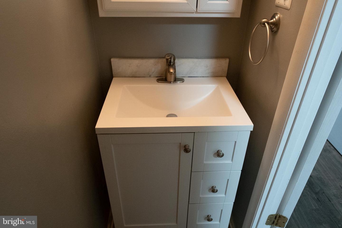 901 HOLBORN CT, STERLING, Virginia 20164, 3 Bedrooms Bedrooms, ,1 BathroomBathrooms,Residential,For sale,901 HOLBORN CT,VALO2104246 MLS # VALO2104246