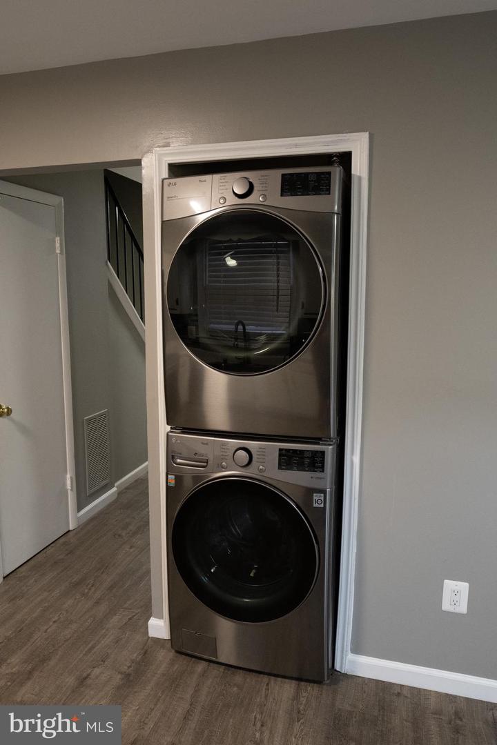 901 HOLBORN CT, STERLING, Virginia 20164, 3 Bedrooms Bedrooms, ,1 BathroomBathrooms,Residential,For sale,901 HOLBORN CT,VALO2104246 MLS # VALO2104246