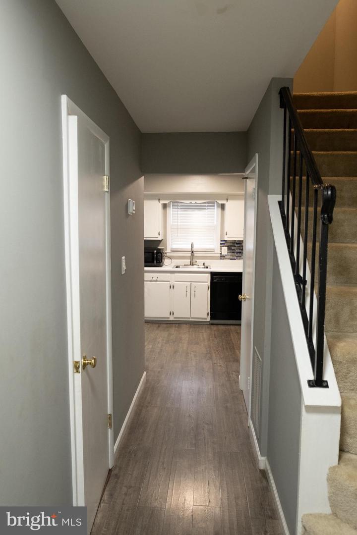901 HOLBORN CT, STERLING, Virginia 20164, 3 Bedrooms Bedrooms, ,1 BathroomBathrooms,Residential,For sale,901 HOLBORN CT,VALO2104246 MLS # VALO2104246