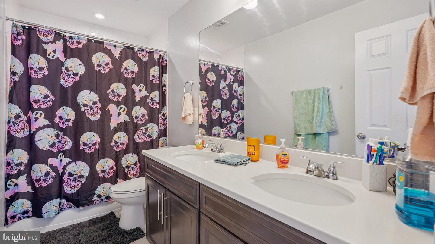 7704 COLBURN DR, SPOTSYLVANIA, Virginia 22551, 5 Bedrooms Bedrooms, ,3 BathroomsBathrooms,Residential,For sale,7704 COLBURN DR,VASP2035390 MLS # VASP2035390