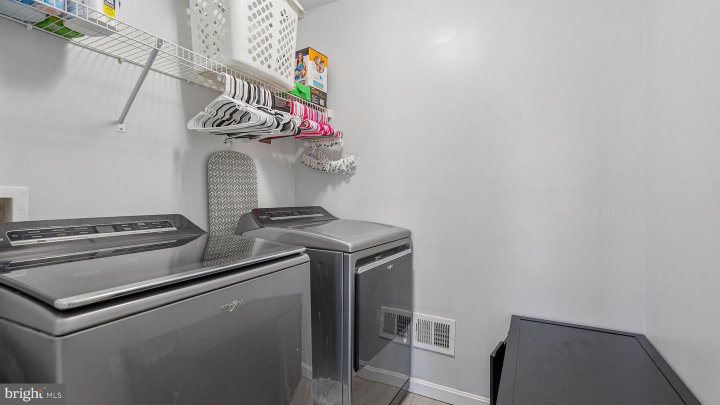 7704 COLBURN DR, SPOTSYLVANIA, Virginia 22551, 5 Bedrooms Bedrooms, ,3 BathroomsBathrooms,Residential,For sale,7704 COLBURN DR,VASP2035390 MLS # VASP2035390