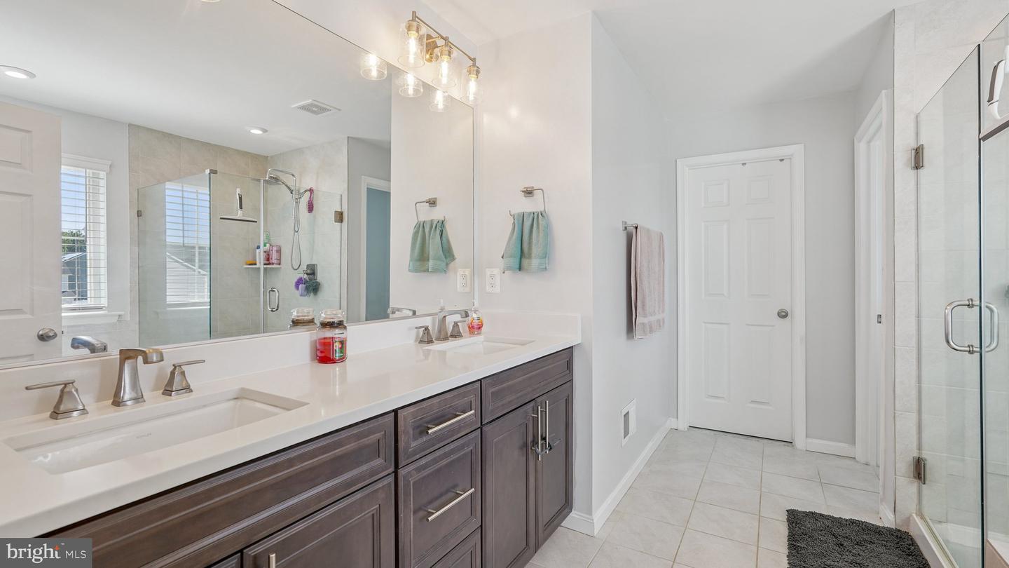 7704 COLBURN DR, SPOTSYLVANIA, Virginia 22551, 5 Bedrooms Bedrooms, ,3 BathroomsBathrooms,Residential,For sale,7704 COLBURN DR,VASP2035390 MLS # VASP2035390