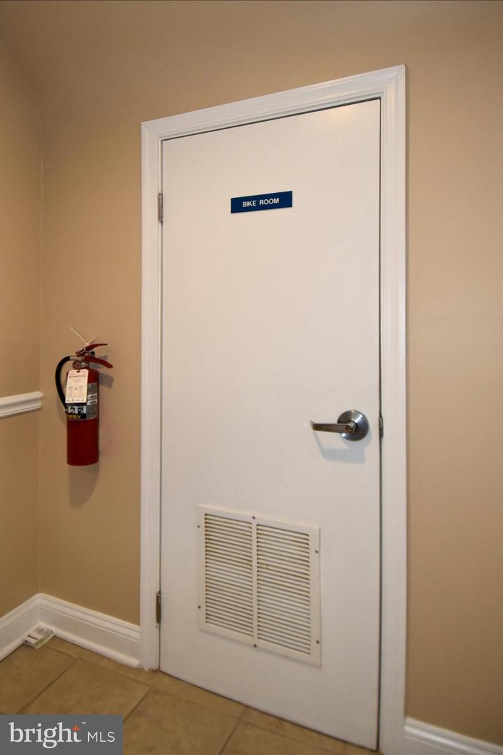 617 JEFFERSON ST NW #301, WASHINGTON, District Of Columbia 20011, 2 Bedrooms Bedrooms, ,1 BathroomBathrooms,Residential,For sale,617 JEFFERSON ST NW #301,DCDC2214794 MLS # DCDC2214794