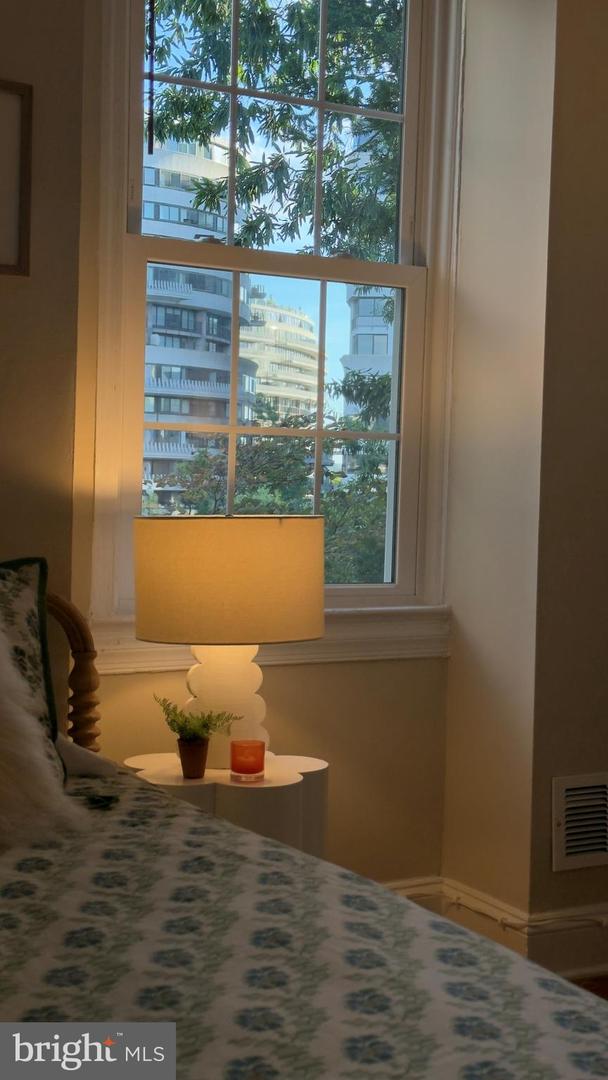 2532 I ST NW, WASHINGTON, District Of Columbia 20037, 2 Bedrooms Bedrooms, ,1 BathroomBathrooms,Residential,For sale,2532 I ST NW,DCDC2214942 MLS # DCDC2214942